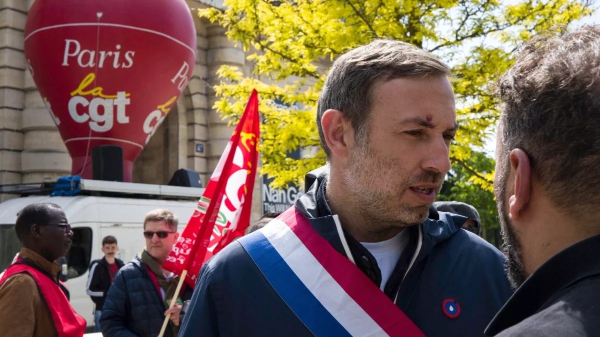 Le député Thomas Portes saisit la justice après une vidéo d’insultes de Pierre-Jean Chalençon