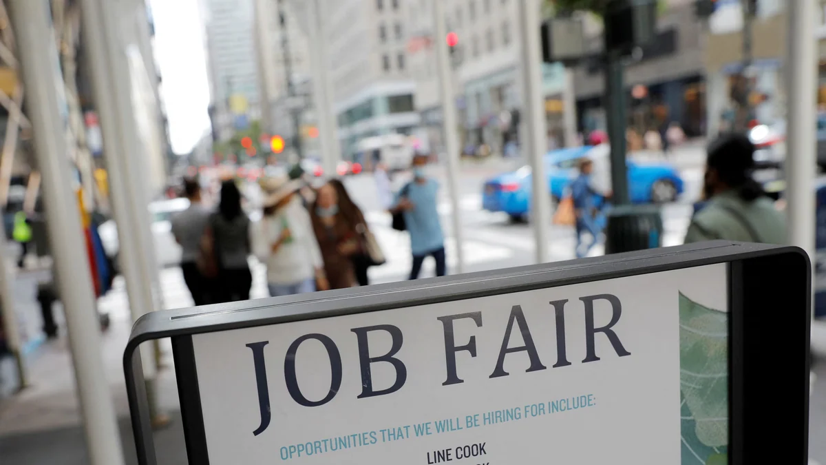 Cómo inscribirse en los 100.000 empleos de verano para jóvenes que ofrece Nueva York en 2026