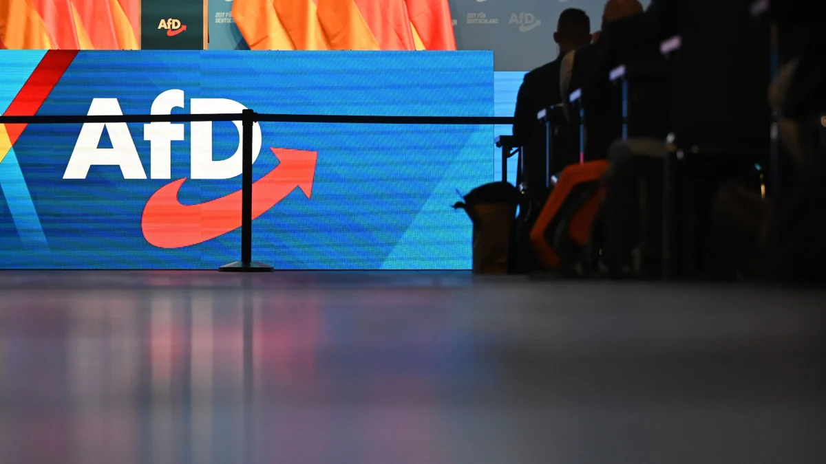 „Sonntagstrend“: AfD liegt laut Umfrage acht Prozentpunkte vor der Union