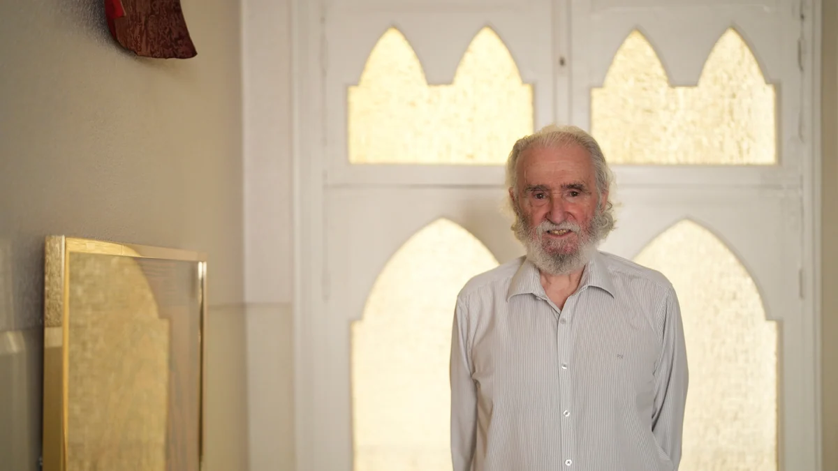 Ramiro Calle, el primer yogui de España que sigue en activo con 82 años: "Somos aspiradoras. Solo hay una diferencia, que podemos darnos cuenta y cambiar"