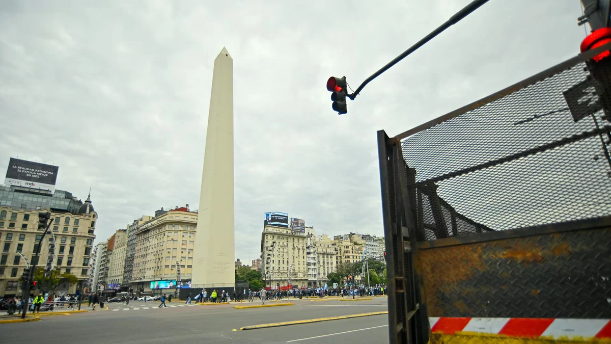 Sube la temperatura, pero vuelven las lluvias y las ráfagas de viento: qué dice el pronóstico para el AMBA