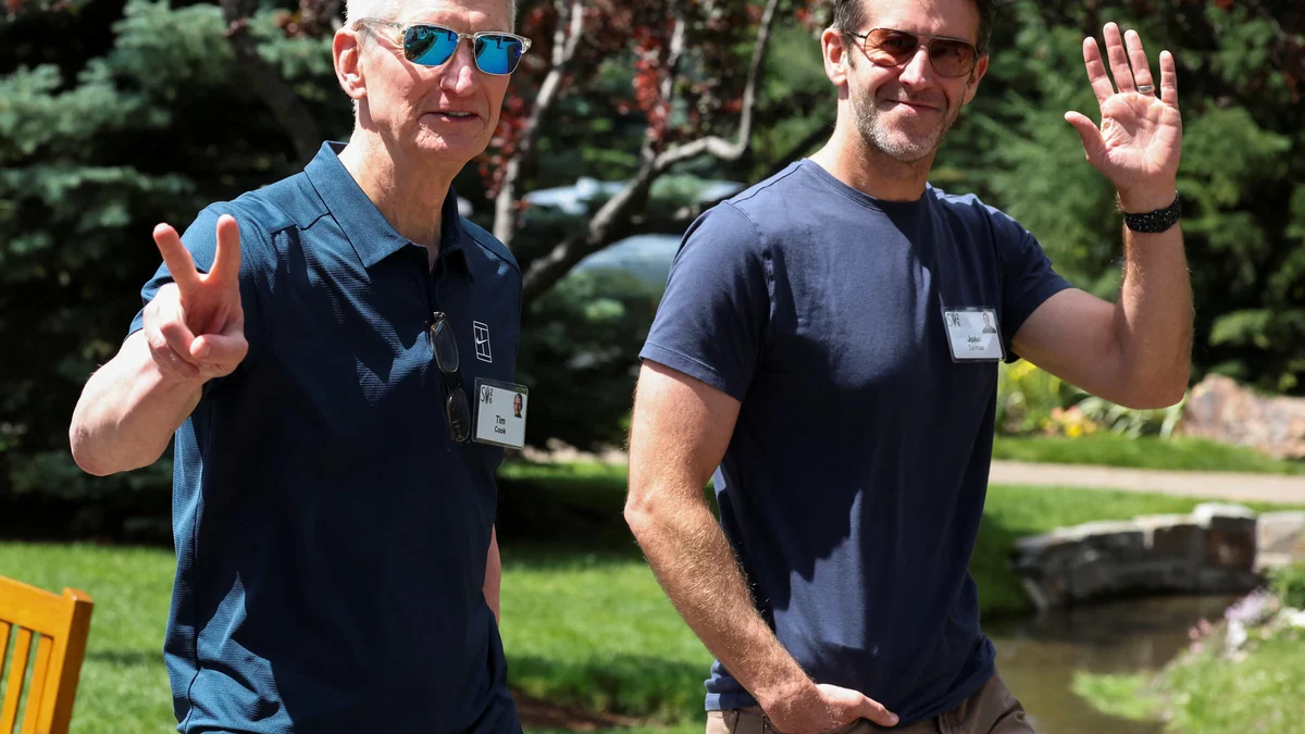 John Ternus tiene cuatro desafiós como nuevo CEO de Apple tras salida de Tim Cook: la IA es el primero