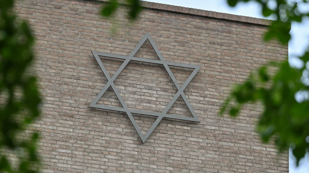 extreme Netzwerke: Den alten Antisemitismus gibt es immer noch