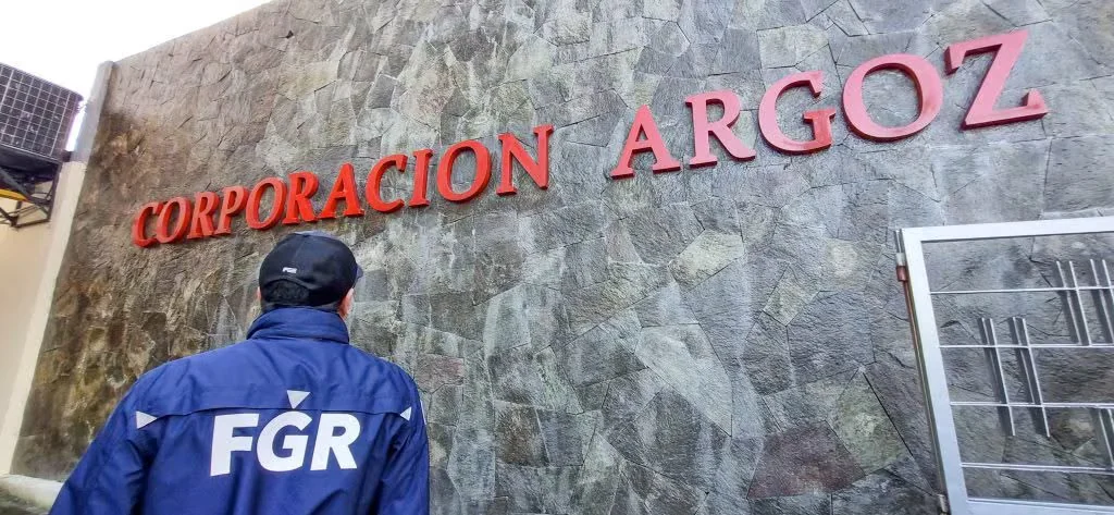 Tribunal salvadoreño condena con penas de hasta 199 años de prisión a miembros del corporativo ARGOZ por estafa masiva