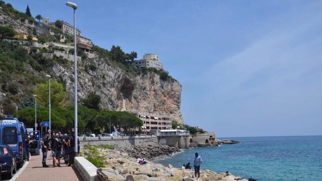 Proseguono le ricerche dei due ragazzi dispersi in mare a Ventimiglia
