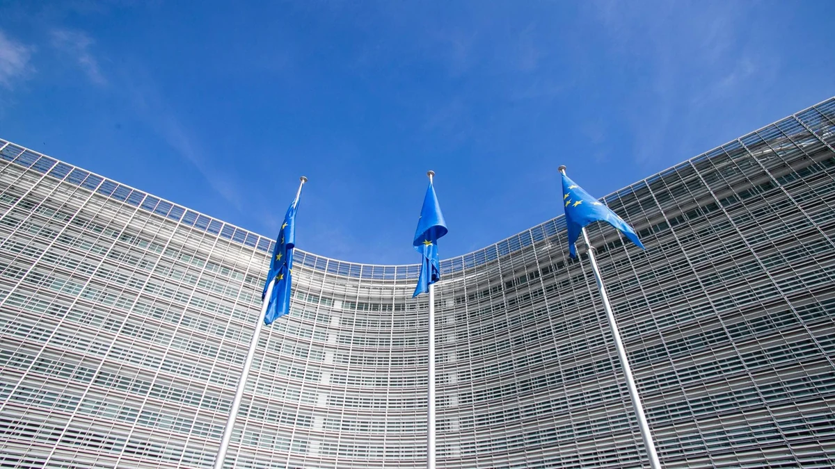 Ue, la lettera della Commissione ai 27 Paesi: “Per energia possibile usare i fondi di coesione”