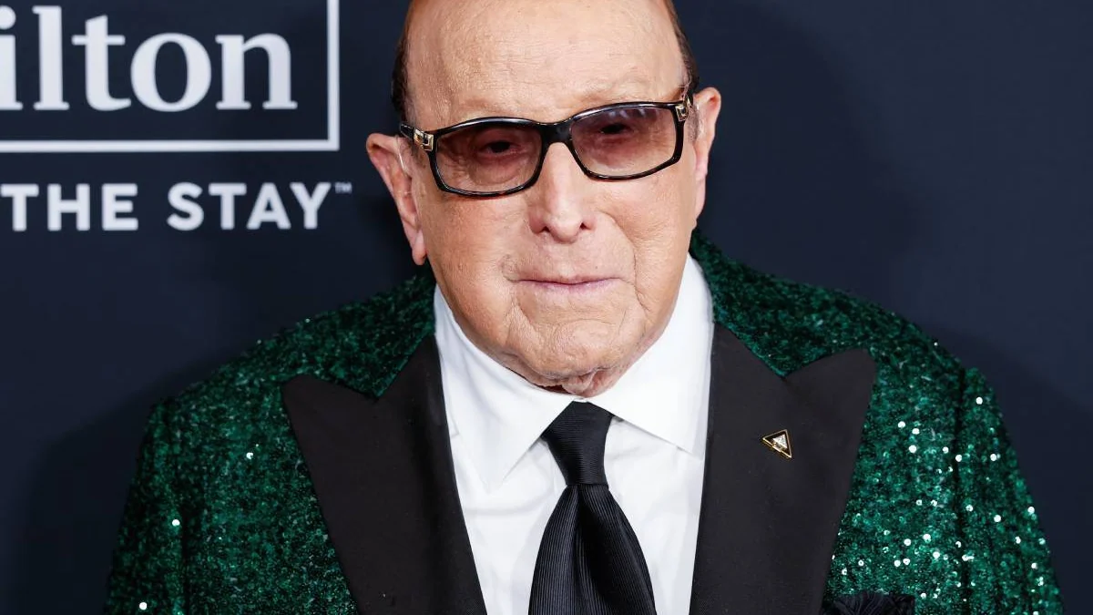 Muere el productor musical estadounidense Clive Davis a los 94 años