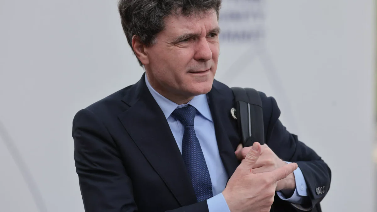 Roumanie : le président critique les stratégies de l’UE et continue à soutenir le partenariat avec les États-Unis