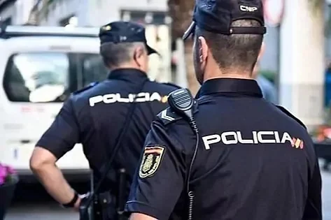 El Gobierno enfada a la Policía al pagar el doble las horas extra a los agentes que participen en la regularización