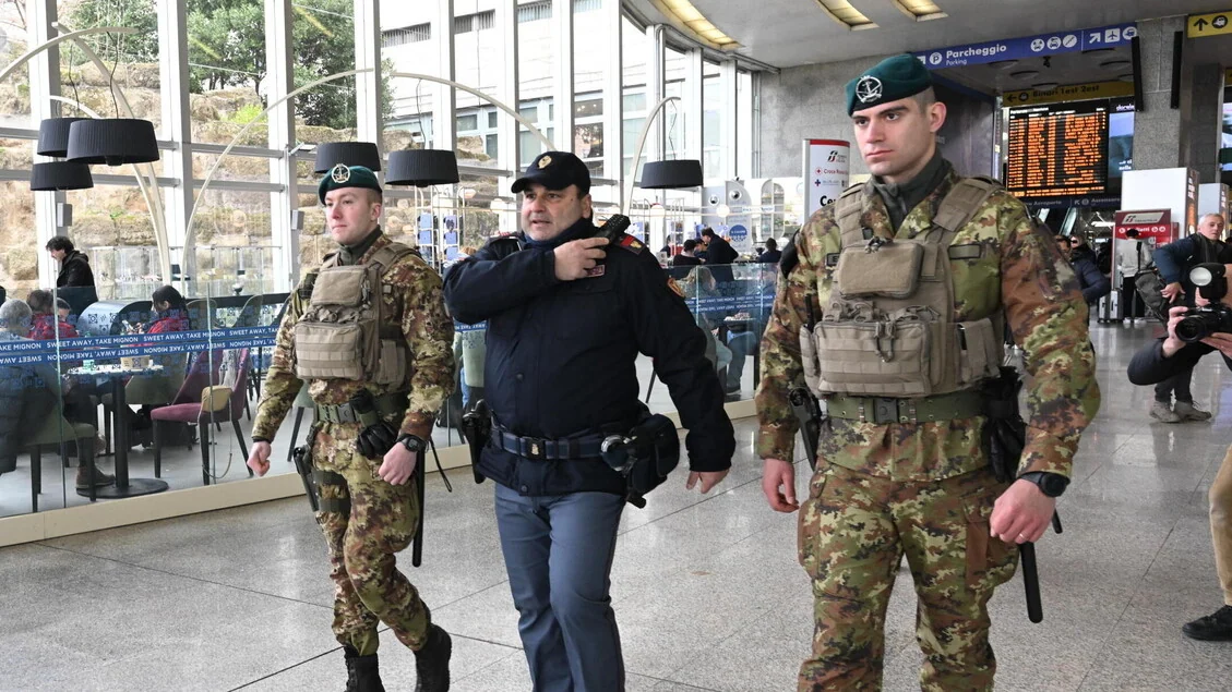 Salvini al lavoro per 'militarizzare' le stazioni italiane