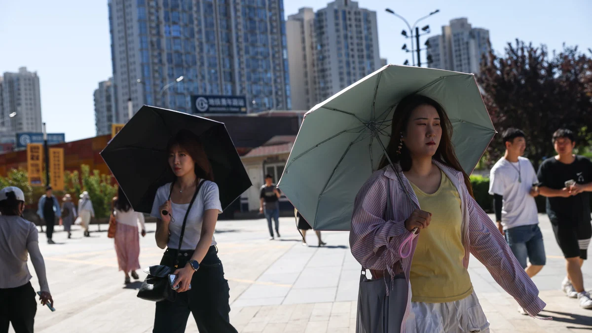 La economía china frena al 4,3% por la debilidad del consumo y la crisis inmobiliaria