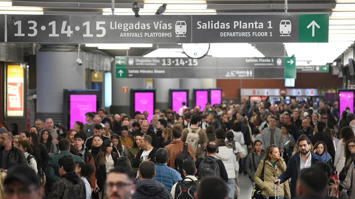 Renfe lanza una campaña para viajar en verano, con precios desde siete euros en Avlo y desde 15 euros en AVE