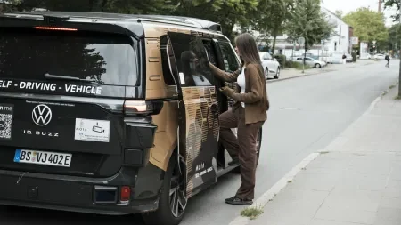 Moia nimmt kostenlosen Testbetrieb mit autonomen Shuttles in Hamburg auf