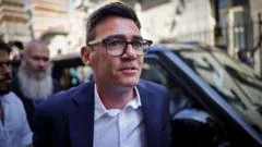 Burnham on course to be PM, but what would his No 10 operation look like?