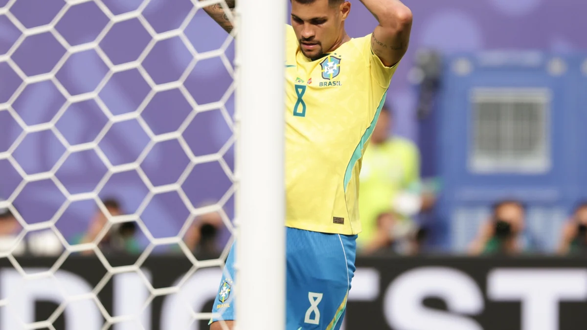 La sobrecogedora carta de Bruno Guimaraes tras fallar un penalti con Brasil: "El peor dolor de mis 28 años de vida"
