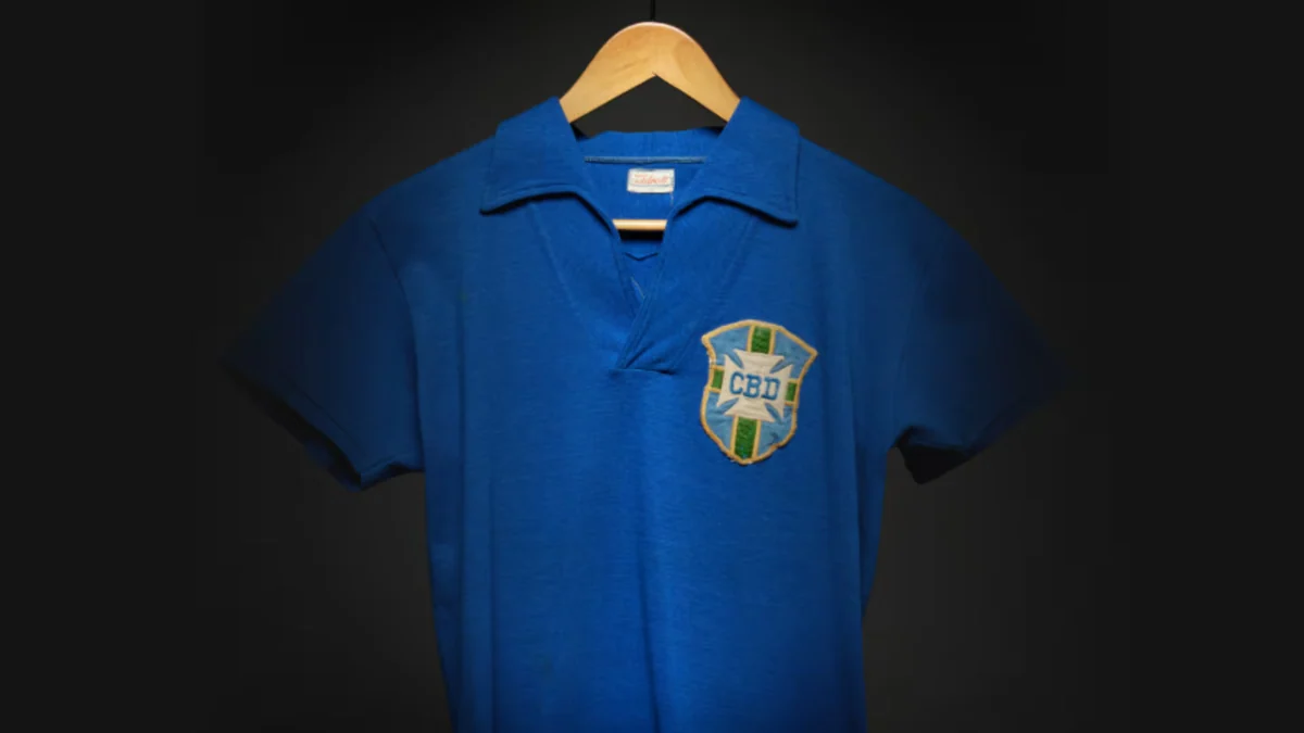 La histórica camiseta de Pelé de la final de 1958 se exhibe y va a subasta en Nueva York
