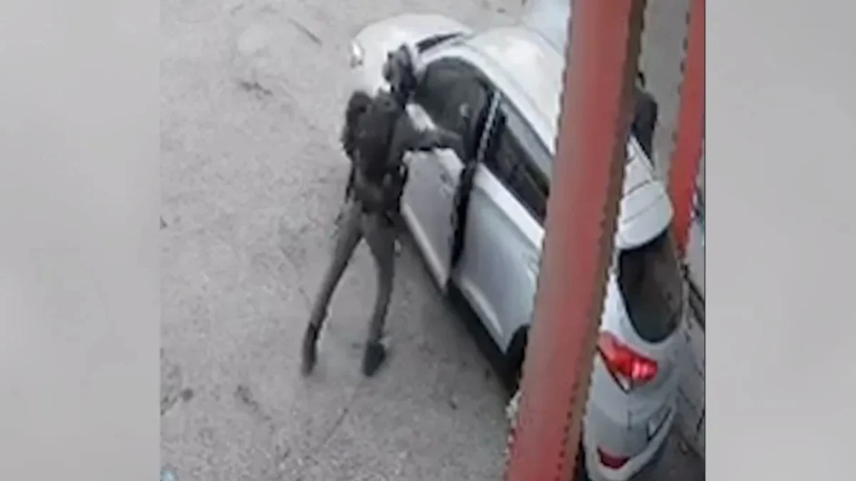 Cisgiordania, agente israeliano lancia una granata stordente dentro un’auto: aperta indagine