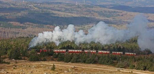 Harz: Brockenbahn stellt wegen Waldbrandgefahr auf Dieselloks um