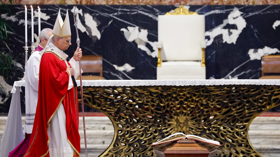 Il Papa alle esequie di Ruini, visione contro il relativismo valida ancora oggi