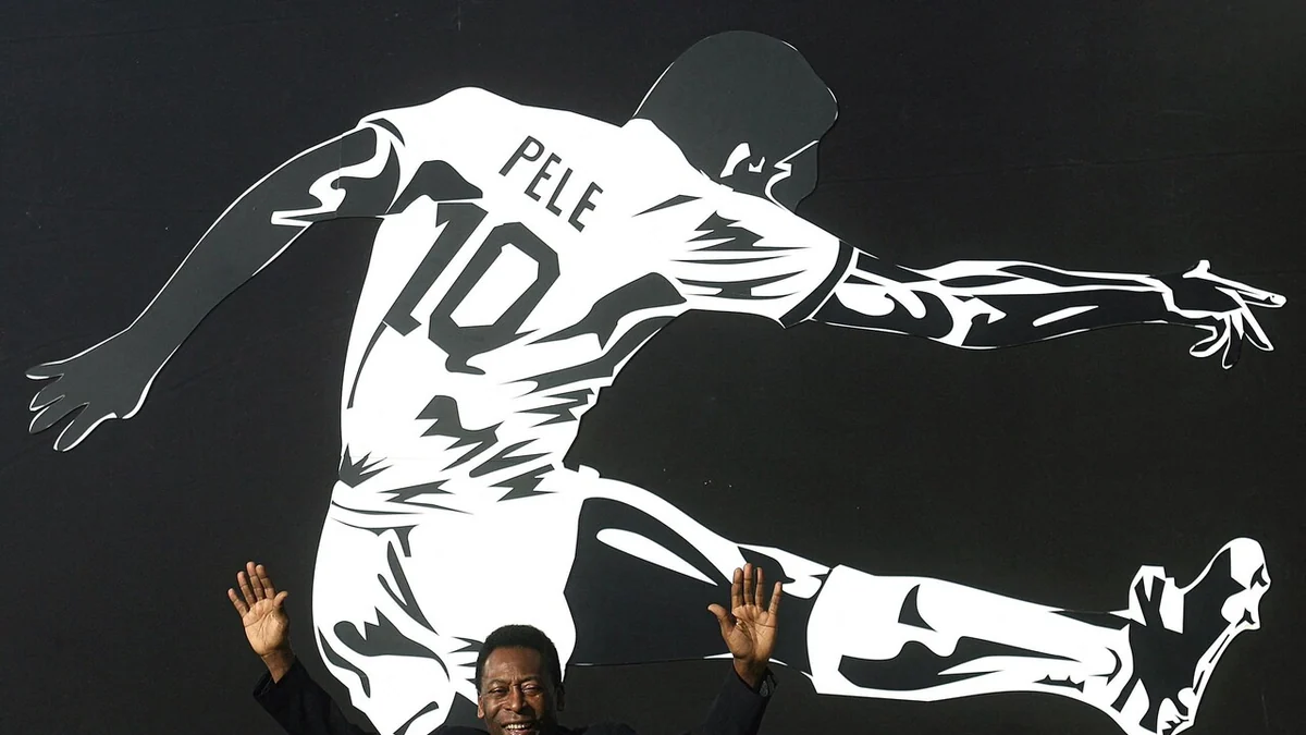 Mondiali: 4,9 milioni di dollari per la maglia di Pelé alla finale di Svezia 1958