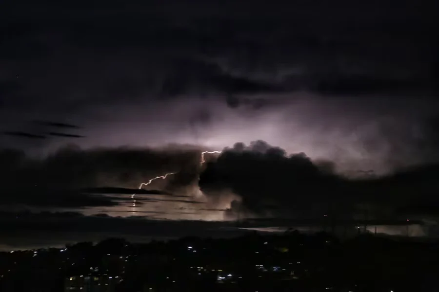 Un rayo mató a una menor de edad cuando huía de la lluvia en El Bagre, Antioquia