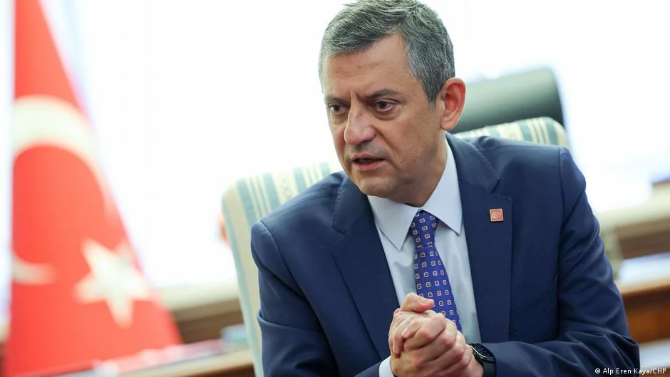 Özel'den Göktaş'ın tutuklanmasına tepki: Neşemizi çalamayacaklar