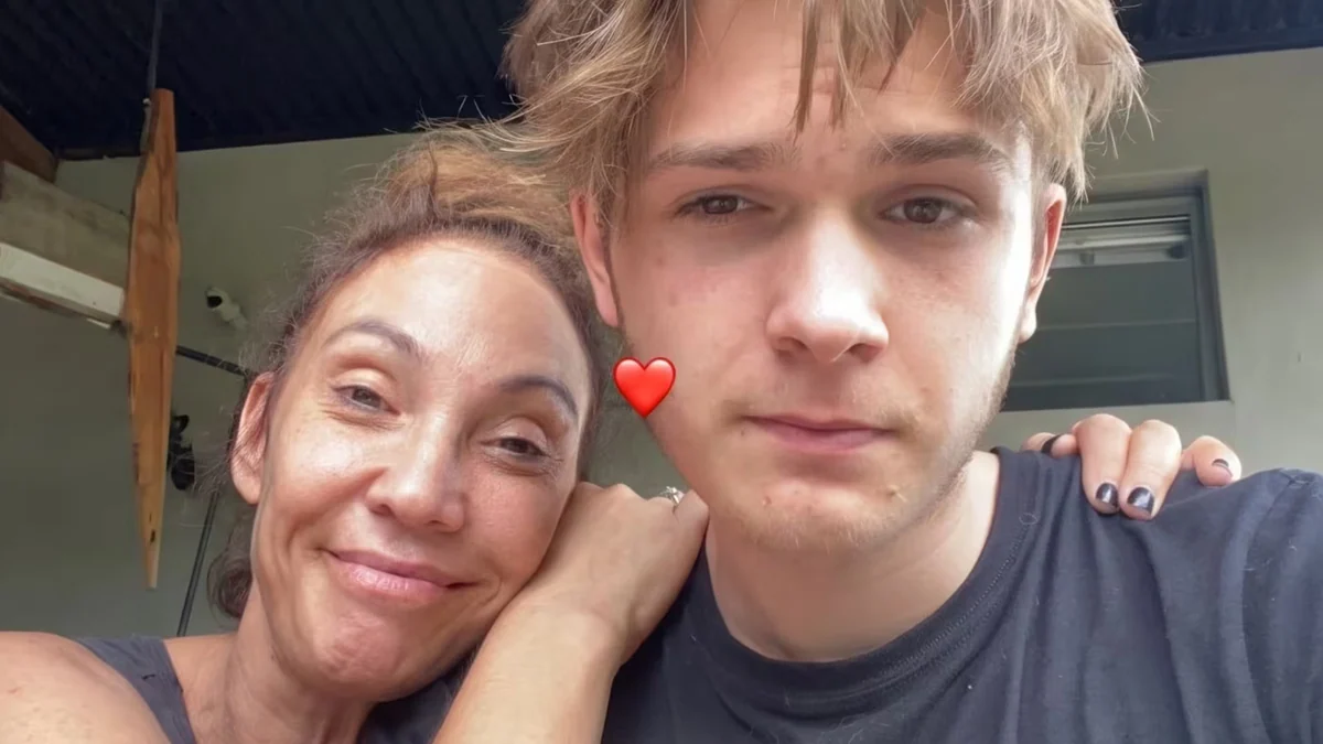 La selfie de Benicio Guyot con Rocío Igarzabal a diez días de la muerte de su madre, Ernestina Pais