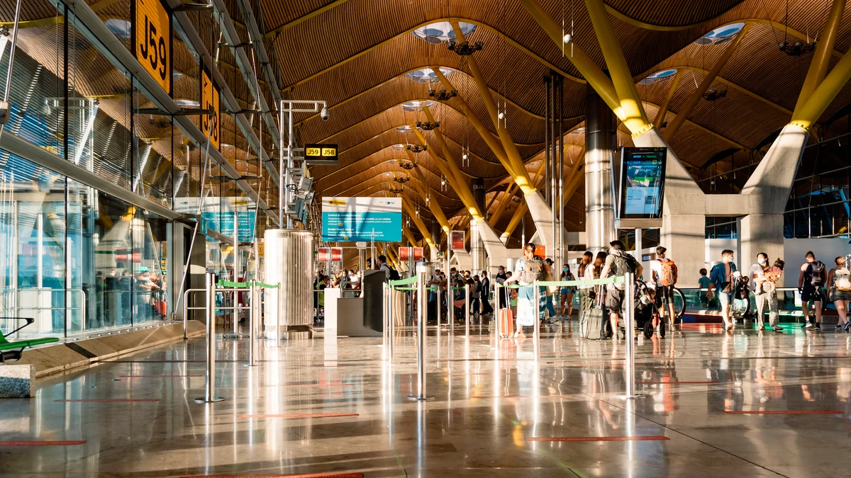 Aena y las aerolíneas se enzarzan por el récord de tráfico entre enero y junio