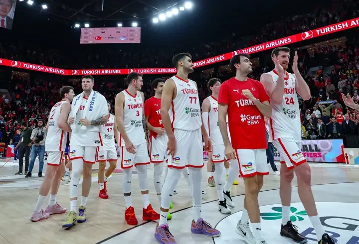Antalya’ya giden A Milli Erkek Basketbol Takımı’nda Onuralp kadrodan çıkarıldı