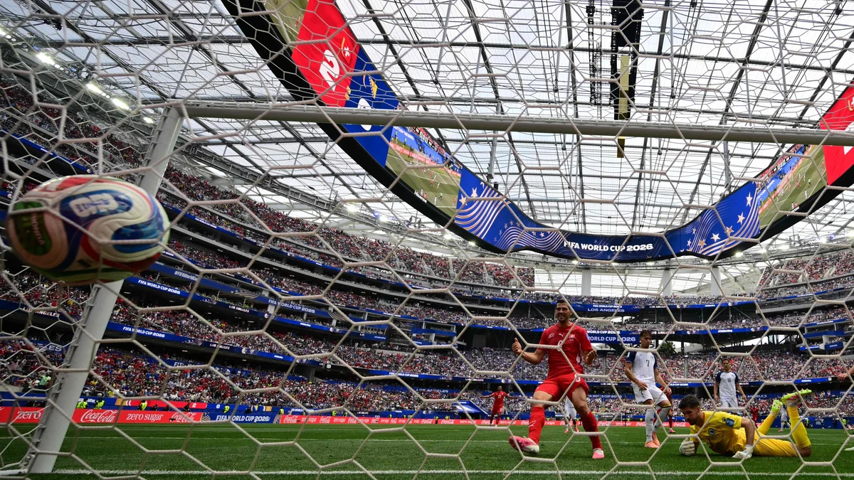 Suiza castiga a Bosnia con una goleada postrera que le acerca a las eliminatorias