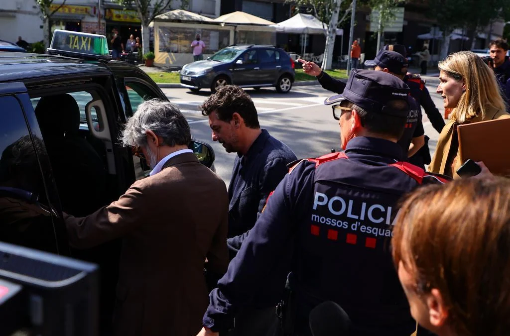 La juez del caso Andic cita a declarar a las dos hijas, a su pareja y ordena reconstruir la caída del fundador de Mango
