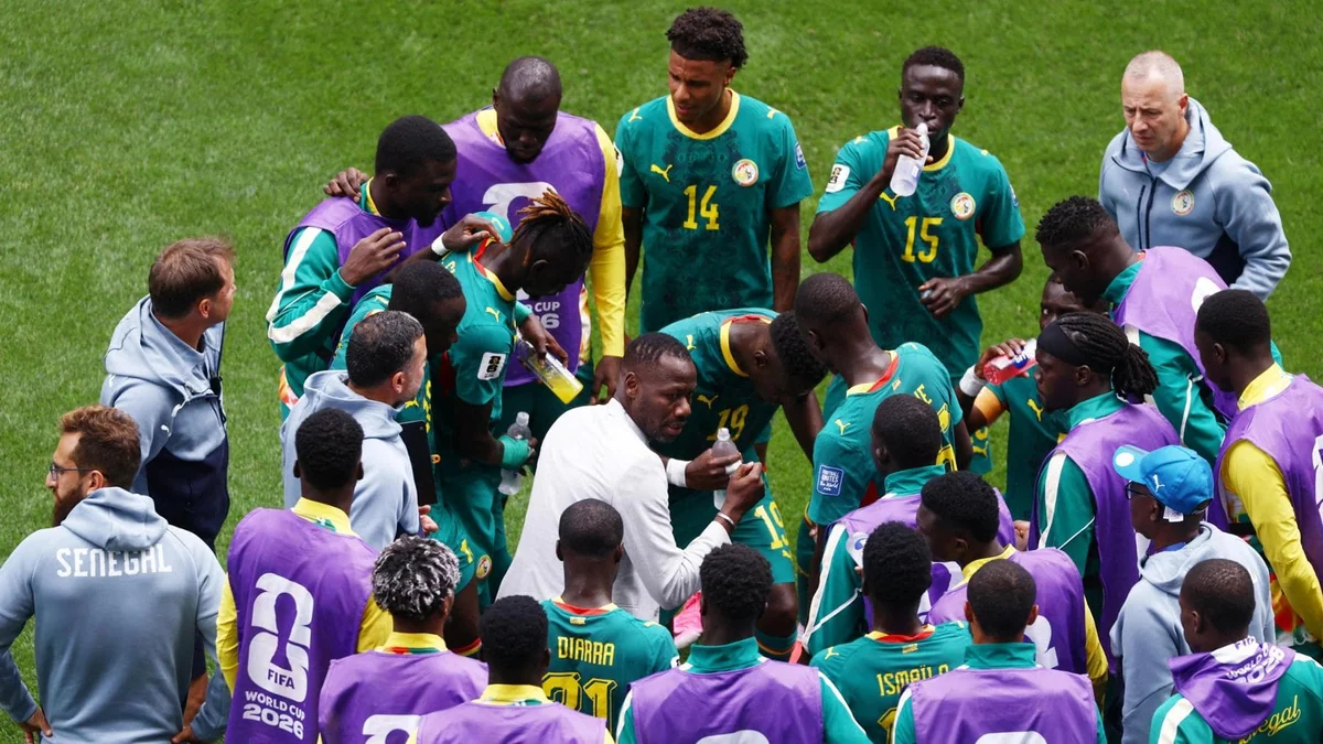 Senegal, il medico della nazionale era un ginecologo. La scoperta dopo il Mondiale