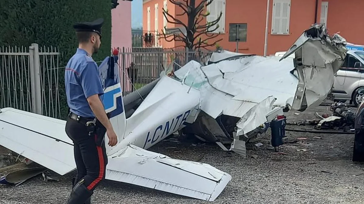 Valbrembo, Cessna con a bordo due persone precipita tra le case: un morto e un ferito gravissimo