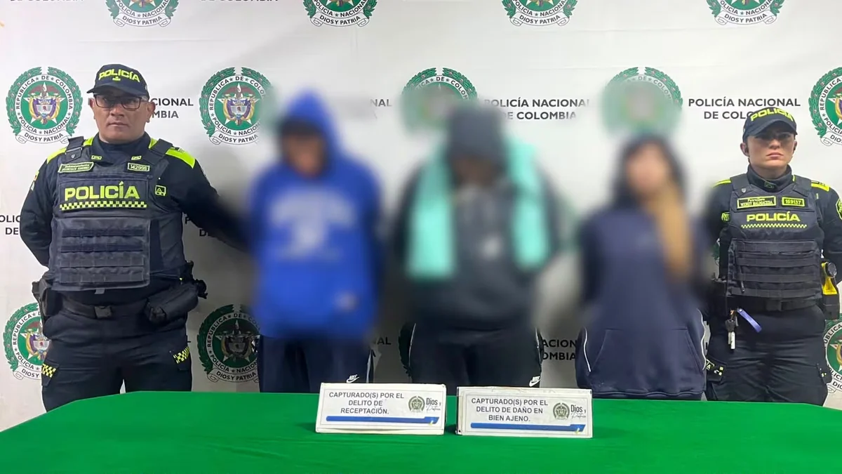 Persecución y balacera en el sur de Bogotá: hay tres capturados en camioneta con falsas placas