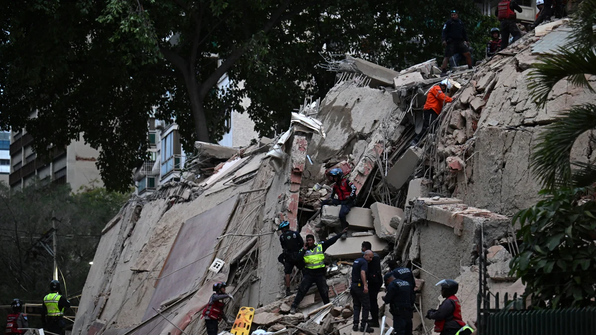 2 major earthquakes strike northern Venezuela, near Caracas