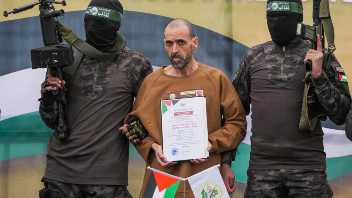 El hombre que pasó 491 días torturado por terroristas: "Durante mi secuestro comprobé que toda la ayuda humanitaria de la ONU la controla Hamas"