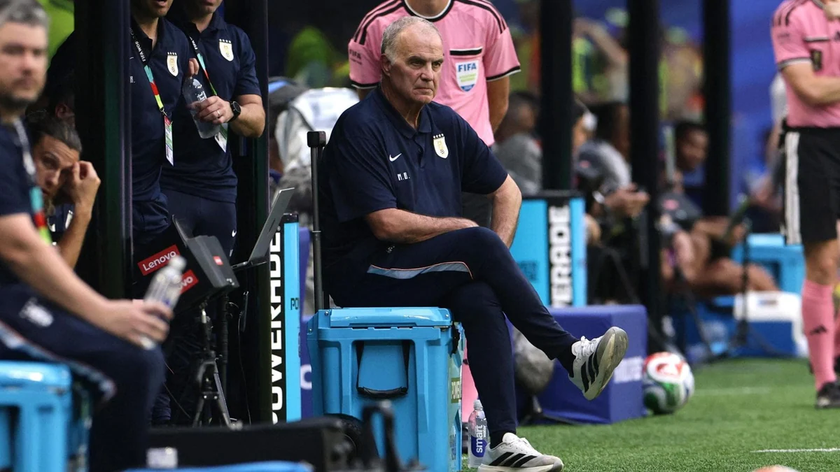 Bielsa, la foto a testa bassa dell’antidivo: “Non faccio il modello”