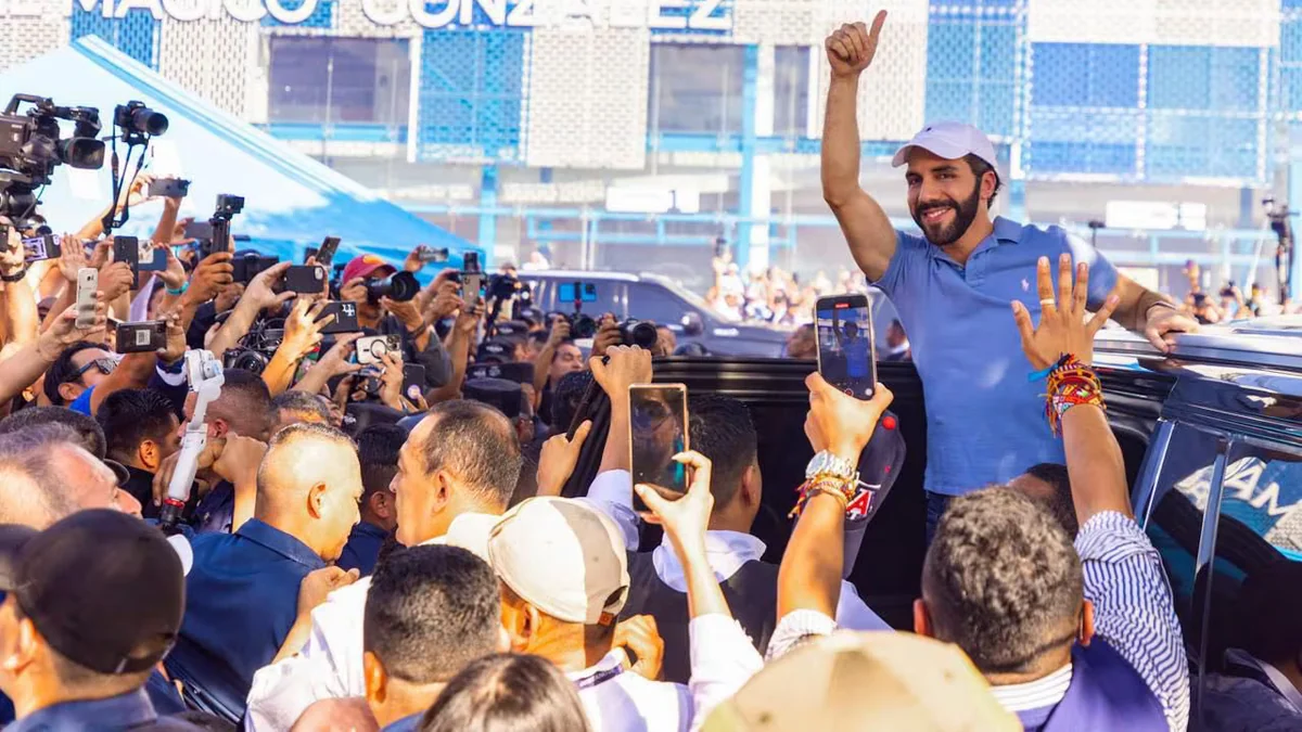 Nayib Bukele oficializa postulación como precandidato para un tercer período presidencial en El Salvador