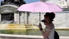 Third UK heatwave increasingly likely as 30C temperatures forecast