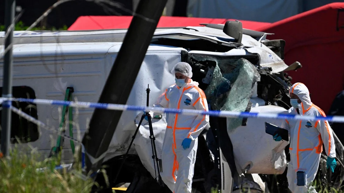 Tragedia in Belgio, scuolabus travolto da un treno. Morti due ragazzini