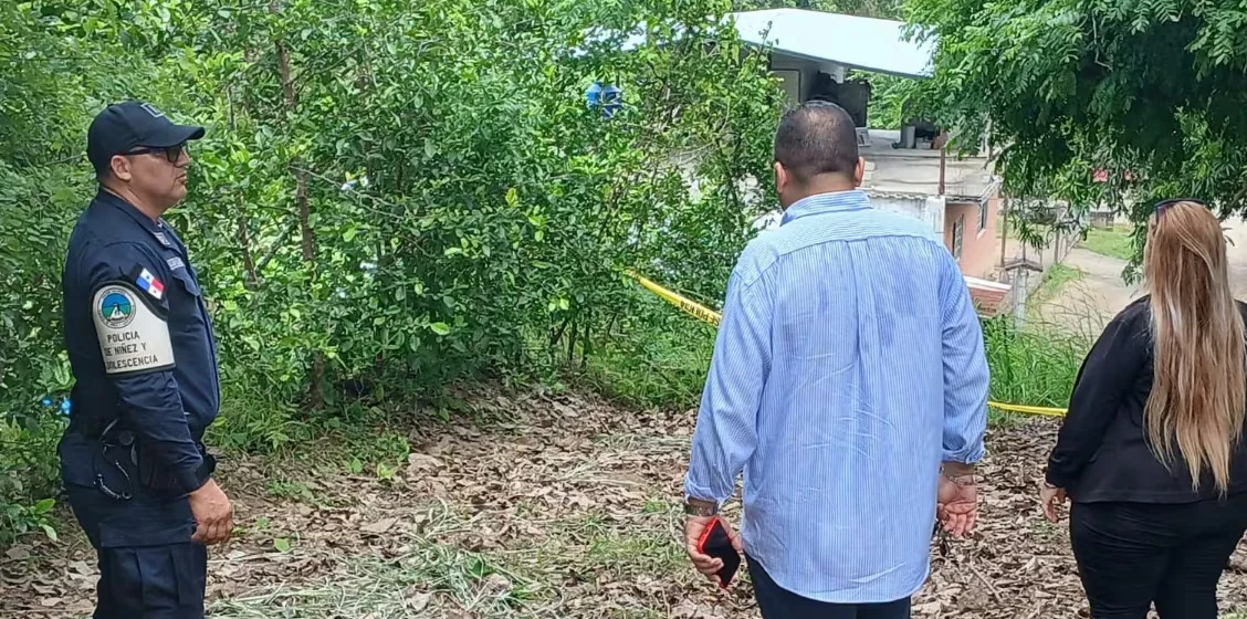 Investigan hallazgo de cuatro cachorras que fueron colgadas a un árbol en una comunidad del interior de Panamá