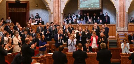 Ungarn: Verfassungsänderung ermöglicht Absetzung des Präsidenten