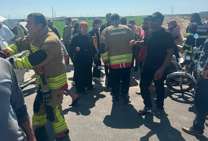 Tarım işçilerini taşıyan minibüs devrildi: 5 yaralı