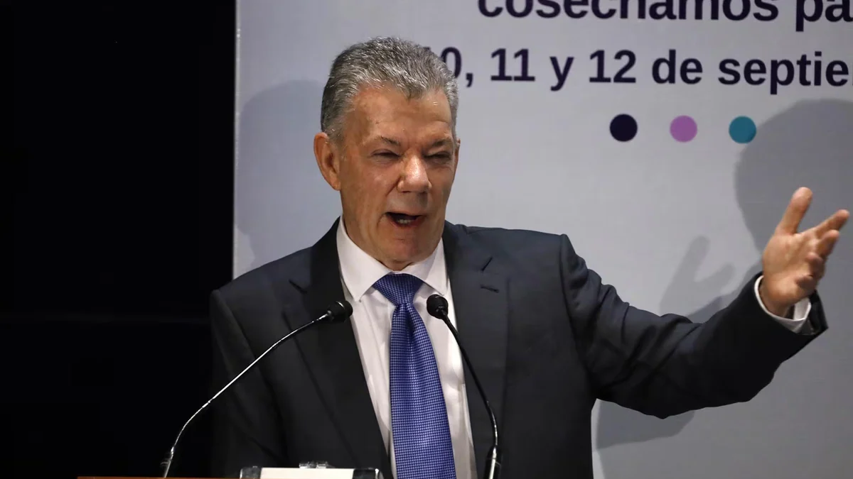 El expresidente Juan Manuel Santos insta a De la Espriella a seguir con el acuerdo de paz en Colombia