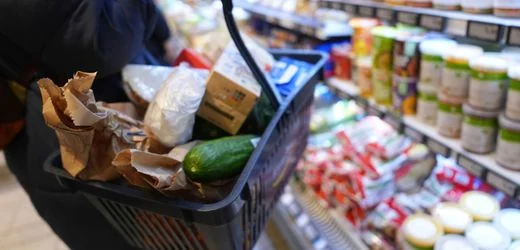 Inflation bei Lebensmitteln: Deutsche Haushalte gaben 2023 im Schnitt 335 Euro pro Monat aus