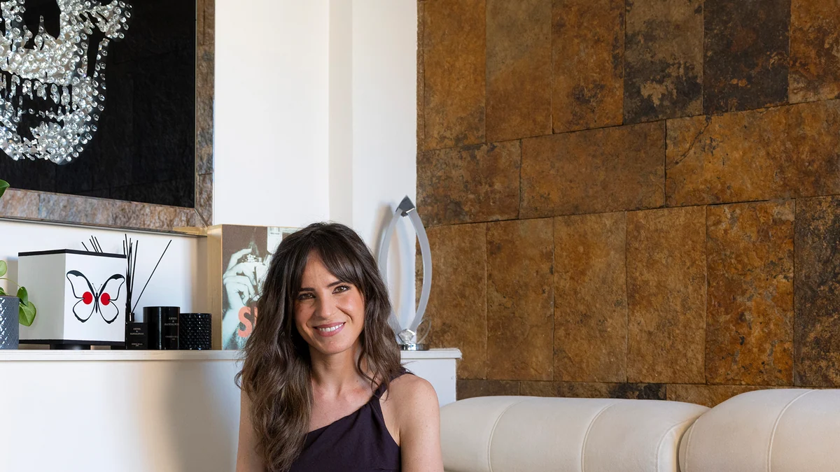 En el armario de Carmen Corazzini: "Nunca compro ropa online, me gusta ir a la tienda y tocar la tela"
