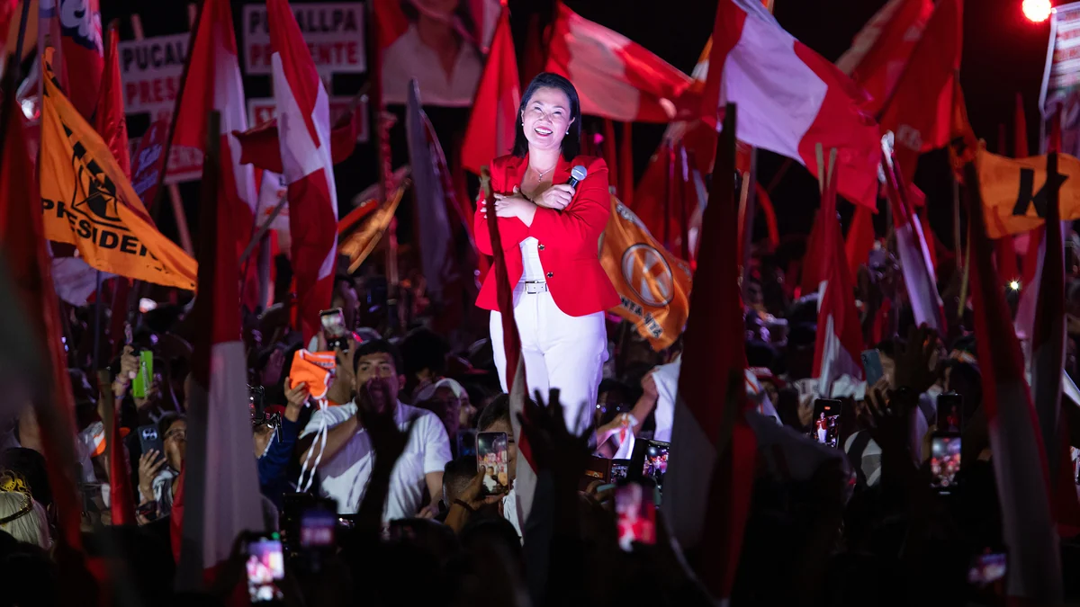 Keiko Fujimori se asegura la victoria en las presidenciales de Perú al obtener una ventaja irreversible en el escrutinio de votos