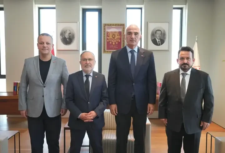 15 Temmuz Derneği'nden Bakan Ersoy'a ziyaret: "Şehitlerimizin emaneti ortak sorumluluğumuz"