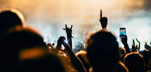 Wacken, Rock am Ring, Oktoberfest mit Windeln: Wenn der Dancefloor zum Klo wird