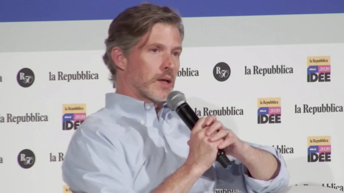Ross: “Battaglia di potere sui nuovi modelli. L’AI Act ora va abrogato. Musk ricco grazie alla Ue”